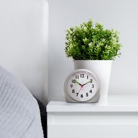 Acctim Jefferson Non Ticking Analogue Alarm Clock Acctim Jefferson Non Ticking Analogue Alarm Clock